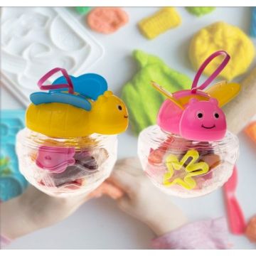 ПЛАСТЕЛИН ПЧЕЛИЧКА В КУТИЯ 10 ЦВЯТА