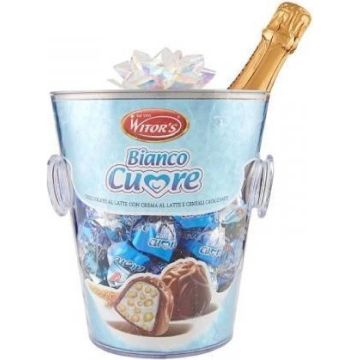 ПРАЗНИЧНА ШАМПАНИЕРА С ШОКОЛАДОВИ БОНБОНИ УИТОРС БЯЛ ПЪЛНЕЖ  170 ГР И БУТИЛКА ДЕСЕРТНО ПЕНЛИВО БЯЛО ВИНО 750 МЛ / СИНЯ/  