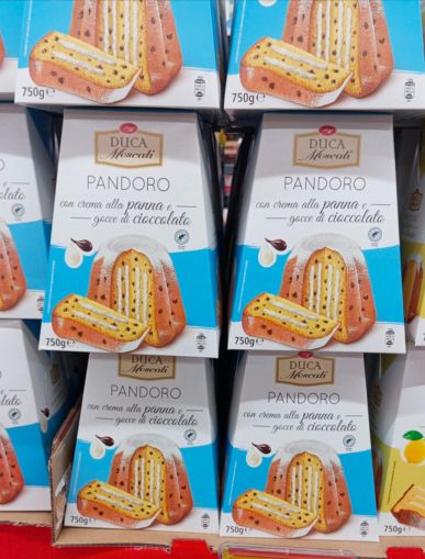 ПАНДОРО ДУКА МОСКАТИ СЪС СМЕТАНА И КАПКИ ШОКОЛАД 750 ГР