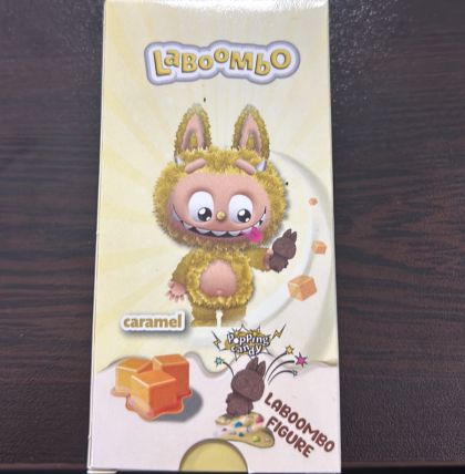ЛАБУБУ ФИГУРКА МЛЕЧЕН ШОКОЛАД С КАРАМЕЛ / ЖЪЛТ /