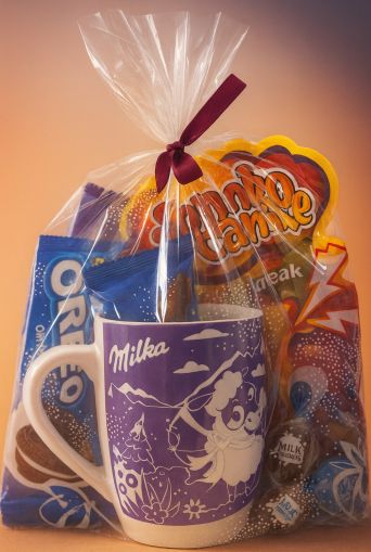 МИЛКА ЛАКОМСТВА ЗА КОЛЕДА + ГОЛЯМА МИЛКА ЧАША