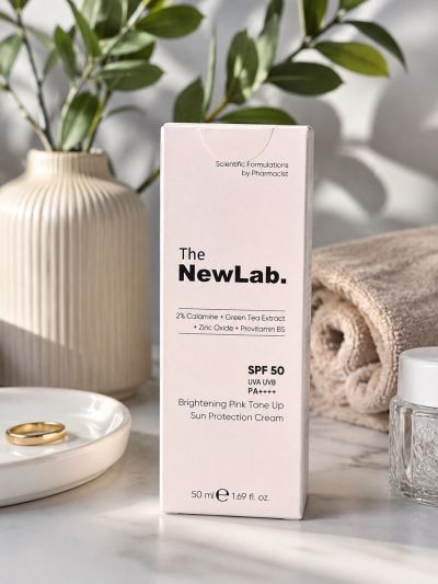 THE NEW LAB КРЕМ ИЗРАВНЯВАЩ ТЕНА НА КОЖАТА ПРОТИВ АКНЕ И ПЕТНА SPF 30 И ББ КРЕМ 50 МЛ / СВЕТЛО РОЗОВ /